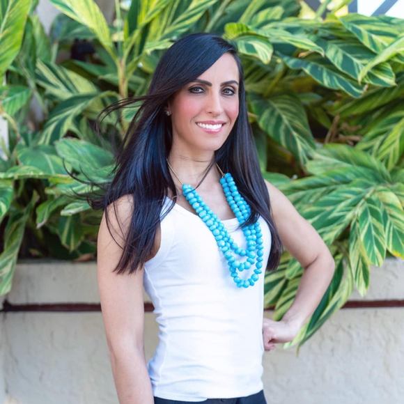 Profile Picture of Maryam Brazdo (@maryamhat) on Poshmark