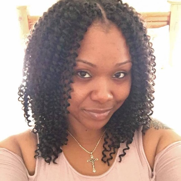 Profile Picture of Leandra Faines (@lfaines85) on Poshmark