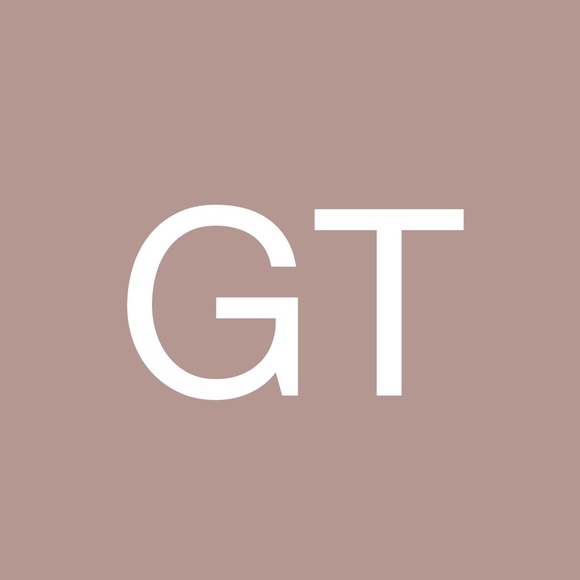 Profile Picture of Gina Tomaszewski (@tomaszeg) on Poshmark