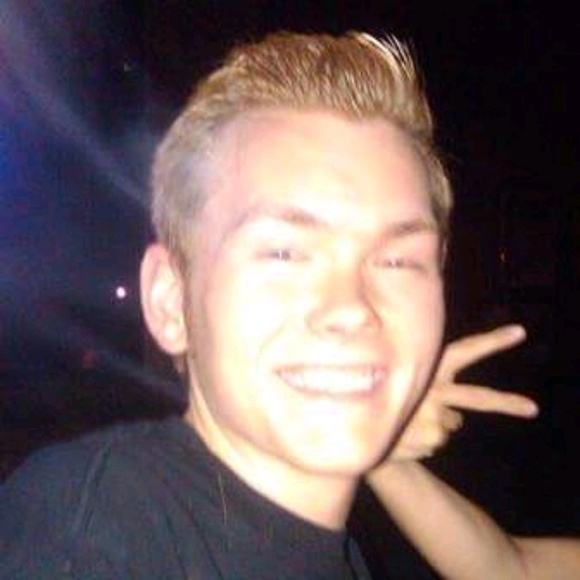 Profile Picture of Blake Sowell (@bsowell24) on Poshmark