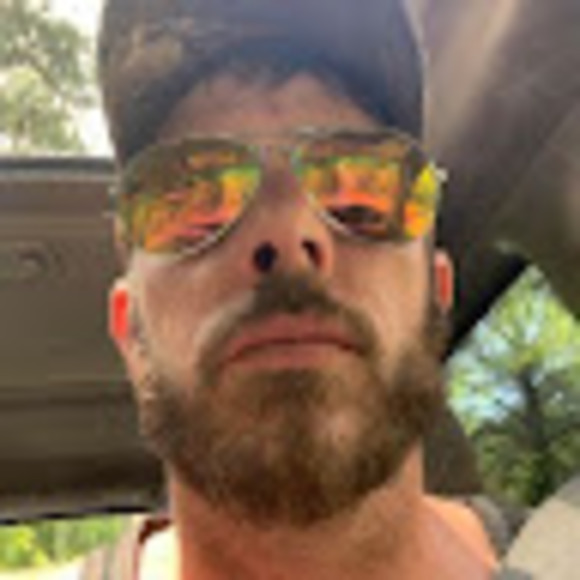 Profile Picture of Ricky Pegelow (@rpegelowjr) on Poshmark