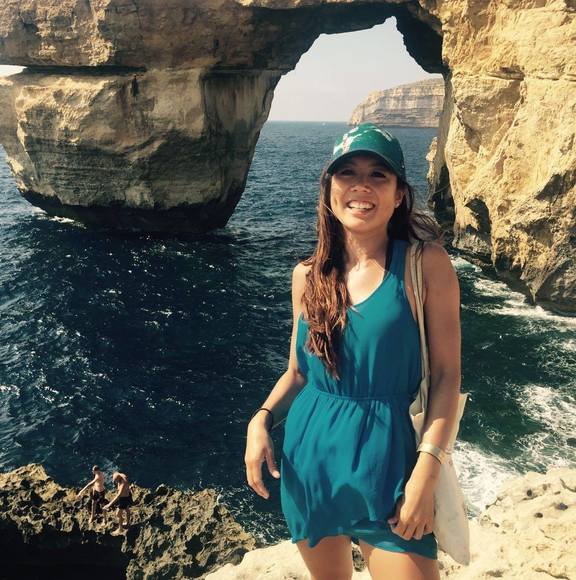 Profile Picture of Winnie Yu (@wnnyu13) on Poshmark