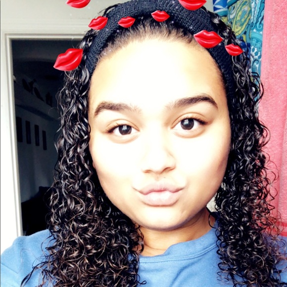 Profile Picture of Joslynn Johnson (@joslynn2ww) on Poshmark