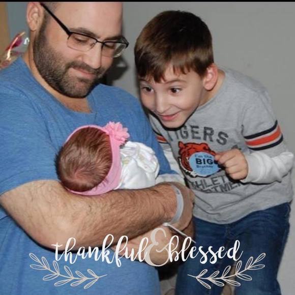 Profile Picture of Serenity Lesik (@serenitylesik) on Poshmark