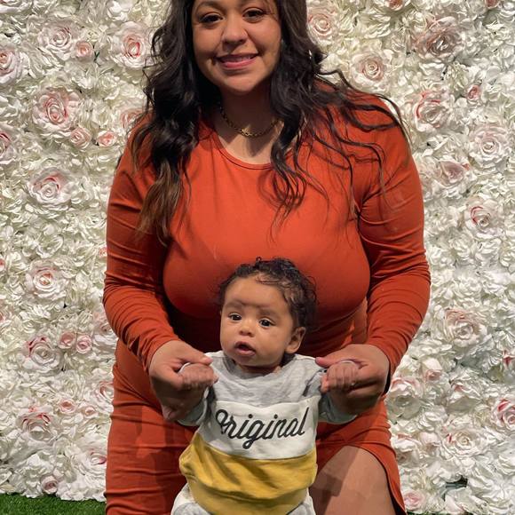 Profile Picture of Selena Arambulo (@sjarambulo) on Poshmark