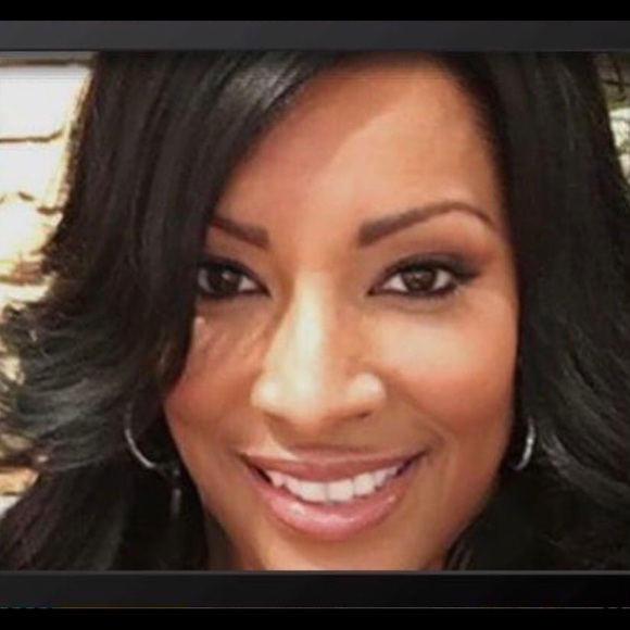 Profile Picture of Alethia Wade (@avwade) on Poshmark