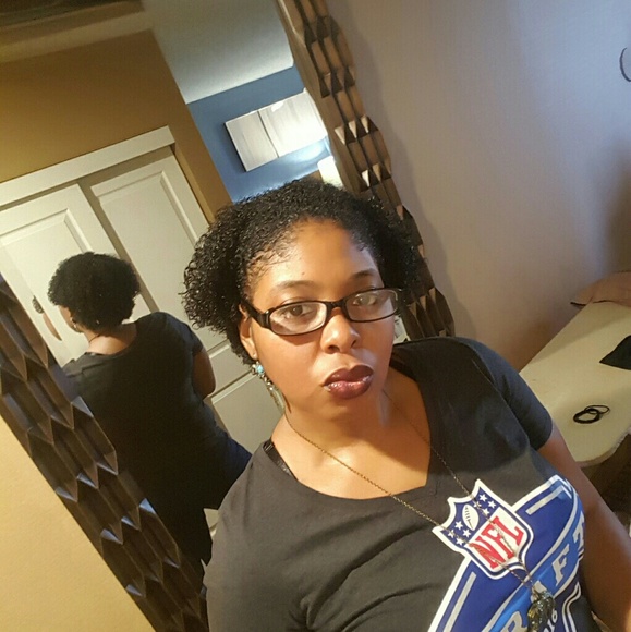 Profile Picture of Priscilla Hunt (@ibpdh33) on Poshmark