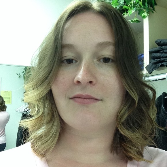 Profile Picture of Vicki Wasilenko (@vwasilenko) on Poshmark