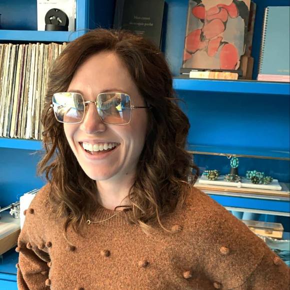 Profile Picture of Kari Larusch (@karilarusch) on Poshmark