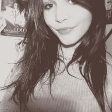 Profile Picture of Eva (@EvPicard) on Twitter