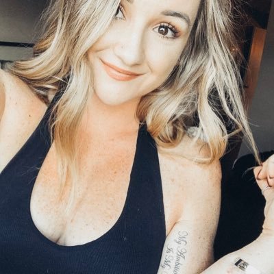 Profile Picture of Emily Sophia (@EmilyHicks17) on Twitter