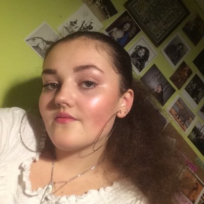 Profile Picture of Flora (@F_lorascott) on Twitter