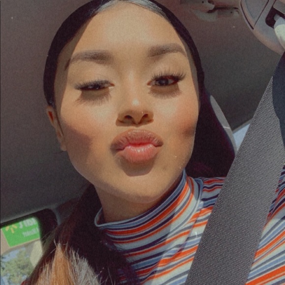 Profile Picture of Donna Moreno (@xoxsdd) on Poshmark