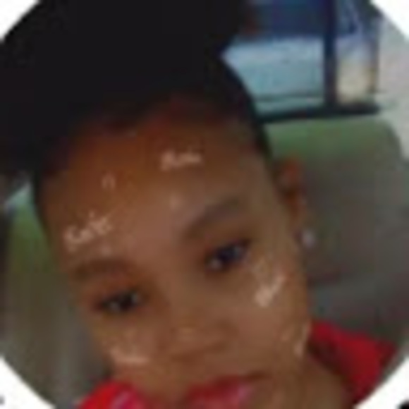 Angellena Archangel - Poshmark Profile Picture of Angellena Archangel (@angellena_a) on Poshmark