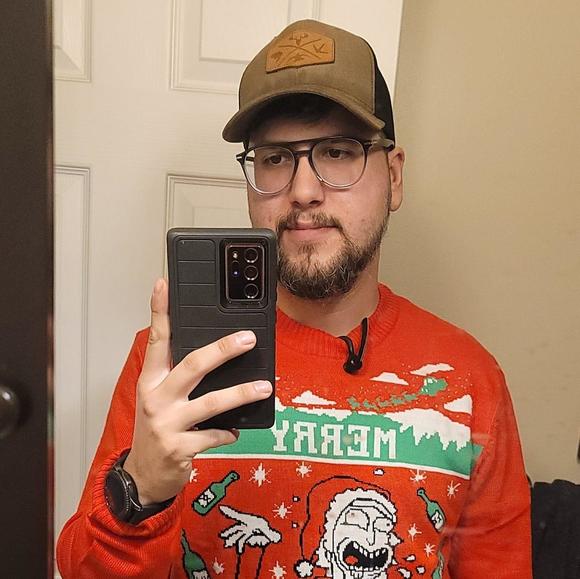 Profile Picture of Joe Cutino (@joecutino) on Poshmark