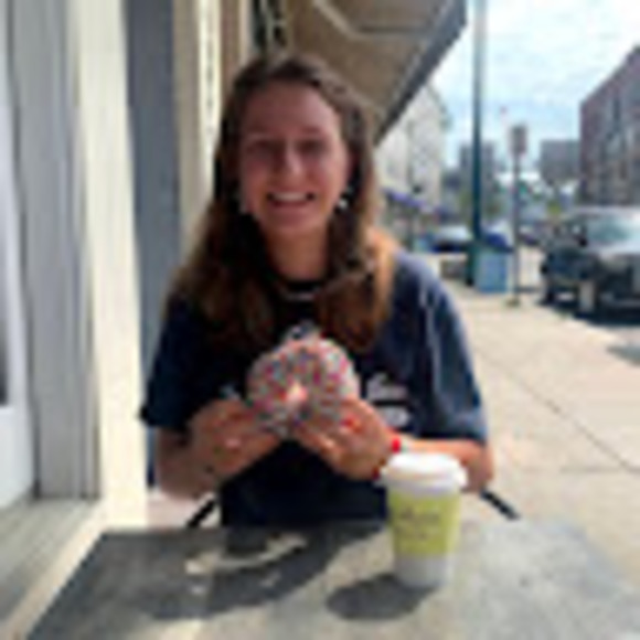 Profile Picture of Bella Boogaerts (@boogaertsb9) on Poshmark