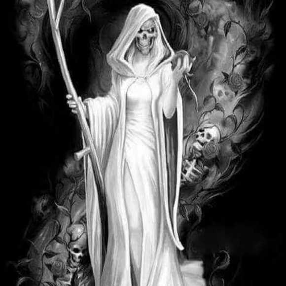 Profile Picture of Servin Servin (@servinservin) on Poshmark