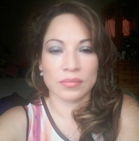 Profile Picture of Dora Gonzales (@doragonzales344) on Poshmark