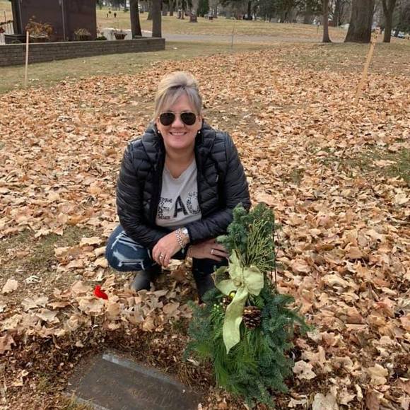 Profile Picture of Dawn Ruzynski (@dmmr) on Poshmark