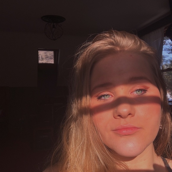 Profile Picture of Shania Mccrillis (@shaniamcc24) on Poshmark