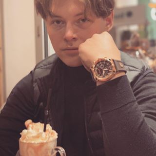 Profile Picture of Dennis Grønli (丹尼斯) (@Dennis-Gr&) on Facebook