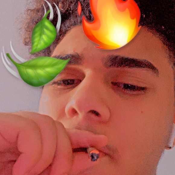 Profile Picture of Nathan Kaopio (@nathankaopio) on Poshmark