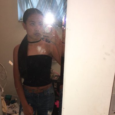 Profile Picture of Molly 💗 (@mollywink10) on Twitter