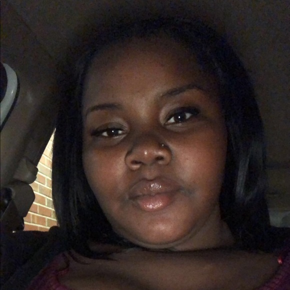 Profile Picture of Ka’niece Teall (@kaniece255) on Poshmark