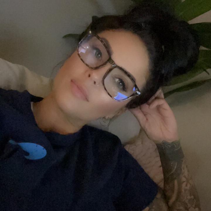 Profile Picture of ShellyStokes (@8nh96468ibt) on Tiktok