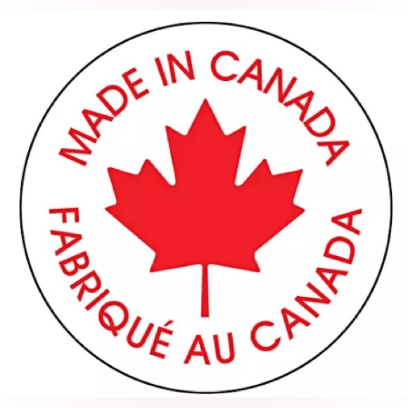 Profile Picture of Nicolina Tavolieri (@nicolinatav) on Poshmark