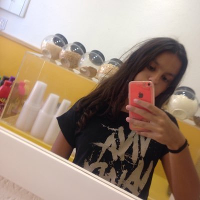 Profile Picture of Julia Mitrano (@Juuw_mitrano) on Twitter