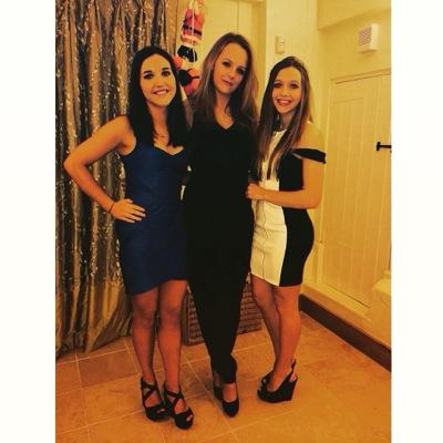 Profile Picture of Isabel James (@IsabelJames_) on Twitter