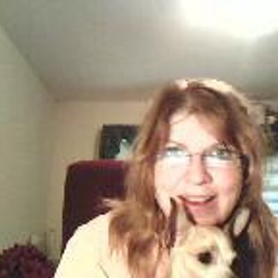 Profile Picture of Phyllis Moore (@teachmoorecats) on Twitter