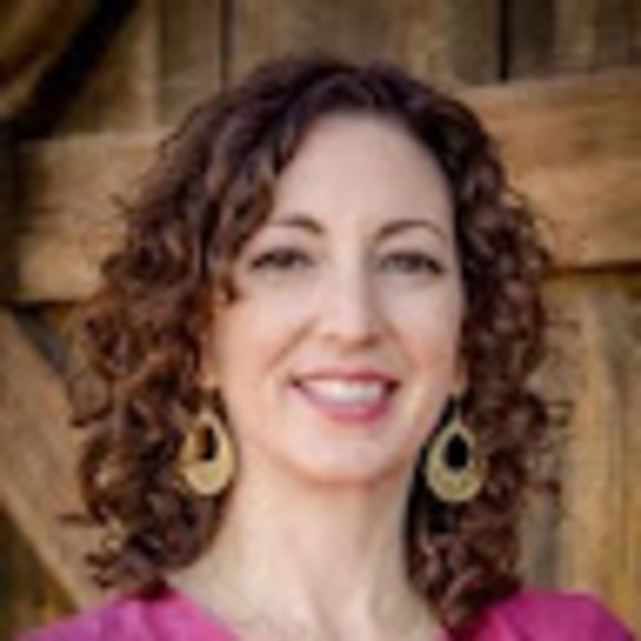 Profile Picture of Cynthia Billotte (@cynthiabwell) on Poshmark