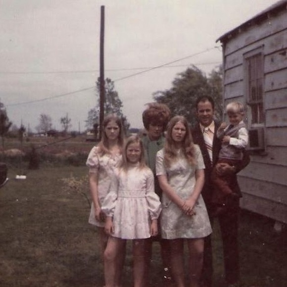 Profile Picture of Paula Lemons (@pmolly) on Poshmark