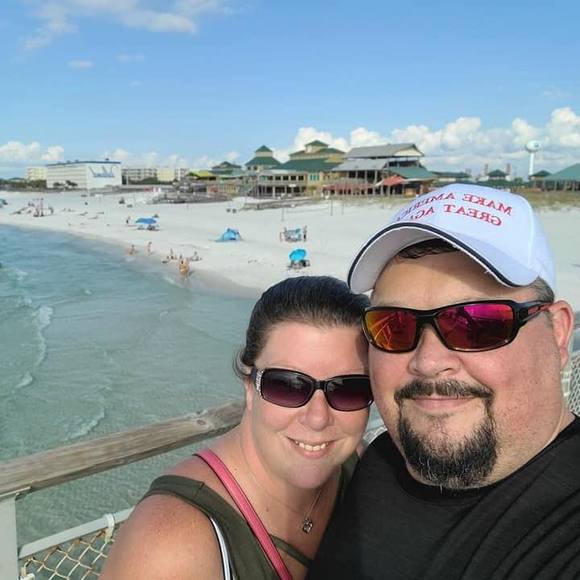 Profile Picture of Lisa Stanek (@lfuehner2003) on Poshmark