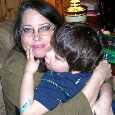 Profile Picture of Linda Bugosh (@Mamabu) on Twitter