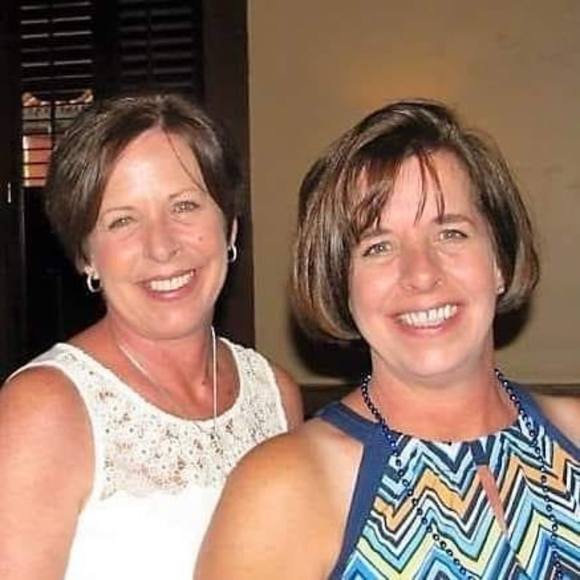 Profile Picture of Maureen Fecci (@maureenfecci) on Poshmark