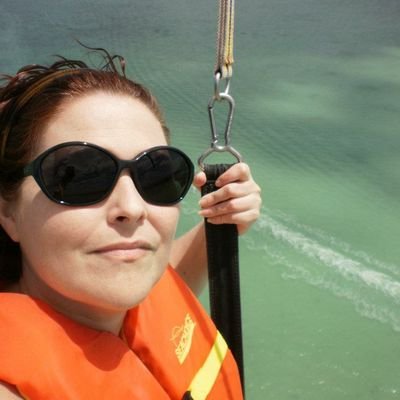 Profile Picture of Claudia Miller (@KeysClaudia) on Twitter