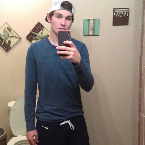 Profile Picture of Christian Slavens (@cslavens) on Poshmark
