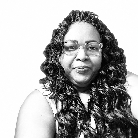 Profile Picture of Cheryl Hackett (@bornfree70) on Poshmark