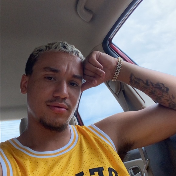 Profile Picture of Bobby Evans (@bobejr96) on Poshmark