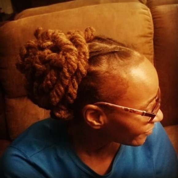 Profile Picture of Marion Perry (@perryma5) on Poshmark