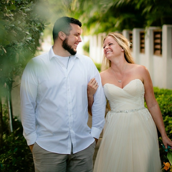 Profile Picture of Misty Cox (@mistylynn88) on Poshmark