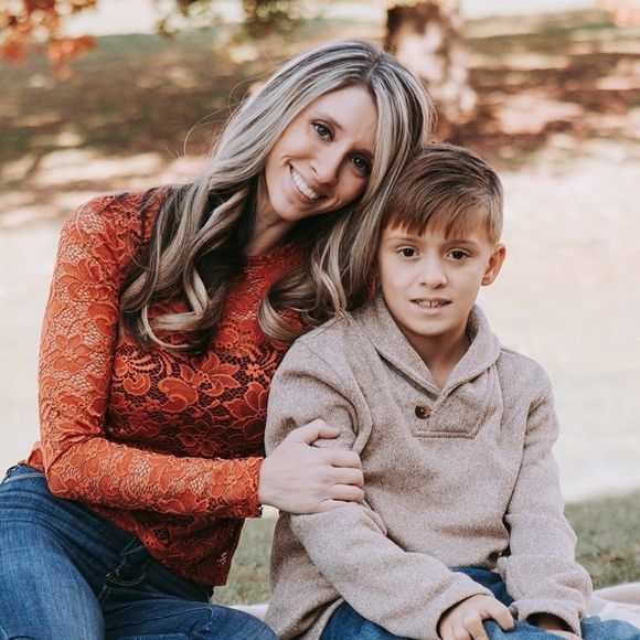 Profile Picture of Reneé Baumunk (@rbaumunk) on Poshmark