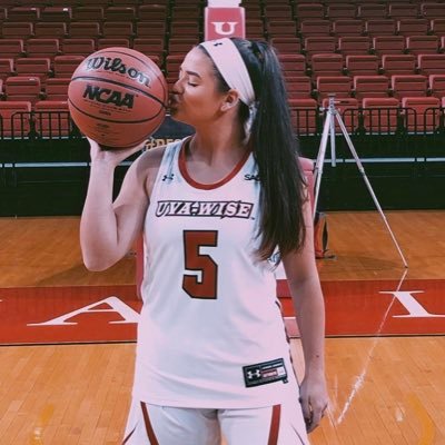 Profile Picture of Makayla Richards (@mak_richards) on Twitter