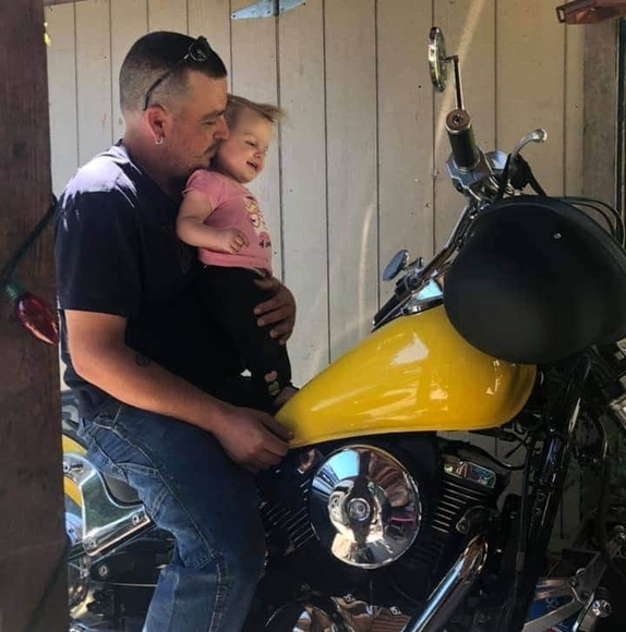 Profile Picture of Bobby Gates (@bobbygates72399) on Poshmark