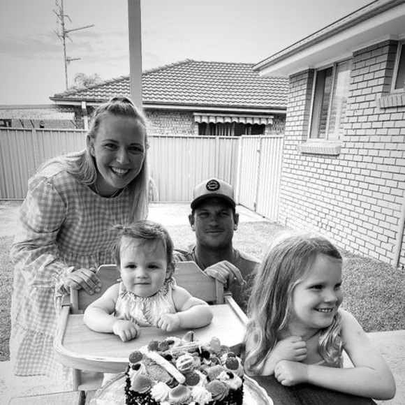 Profile Picture of Summar Dobbs (@summardobbs) on Poshmark