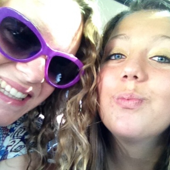 Profile Picture of Brianna Shultis (@briannashultis) on Poshmark