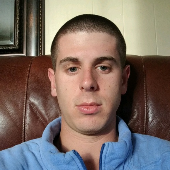 Profile Picture of David Corn (@dcorn02) on Poshmark
